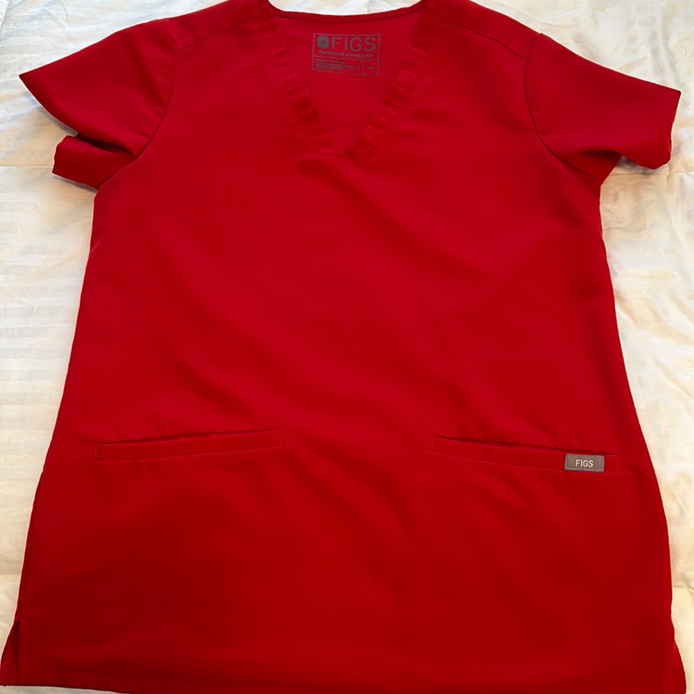 Red Figs Scrub Top Size Small